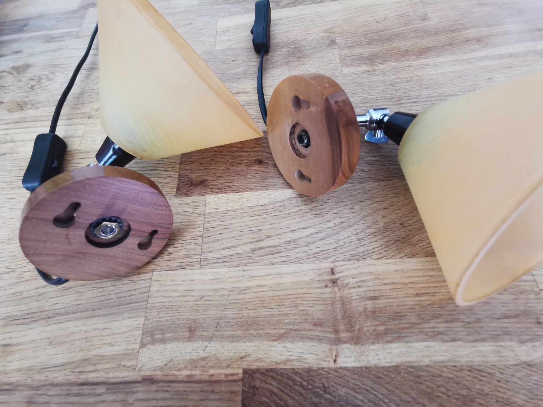 Lampade: Historische Wandlampen ca. 50 oder 60er Jahre – Usato da St.Gallen venduto da 55232 5