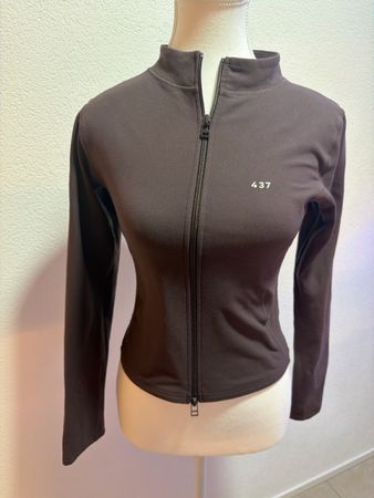 437 Sport Jacke, Grösse M, Top Zustand, ideal für Sport!