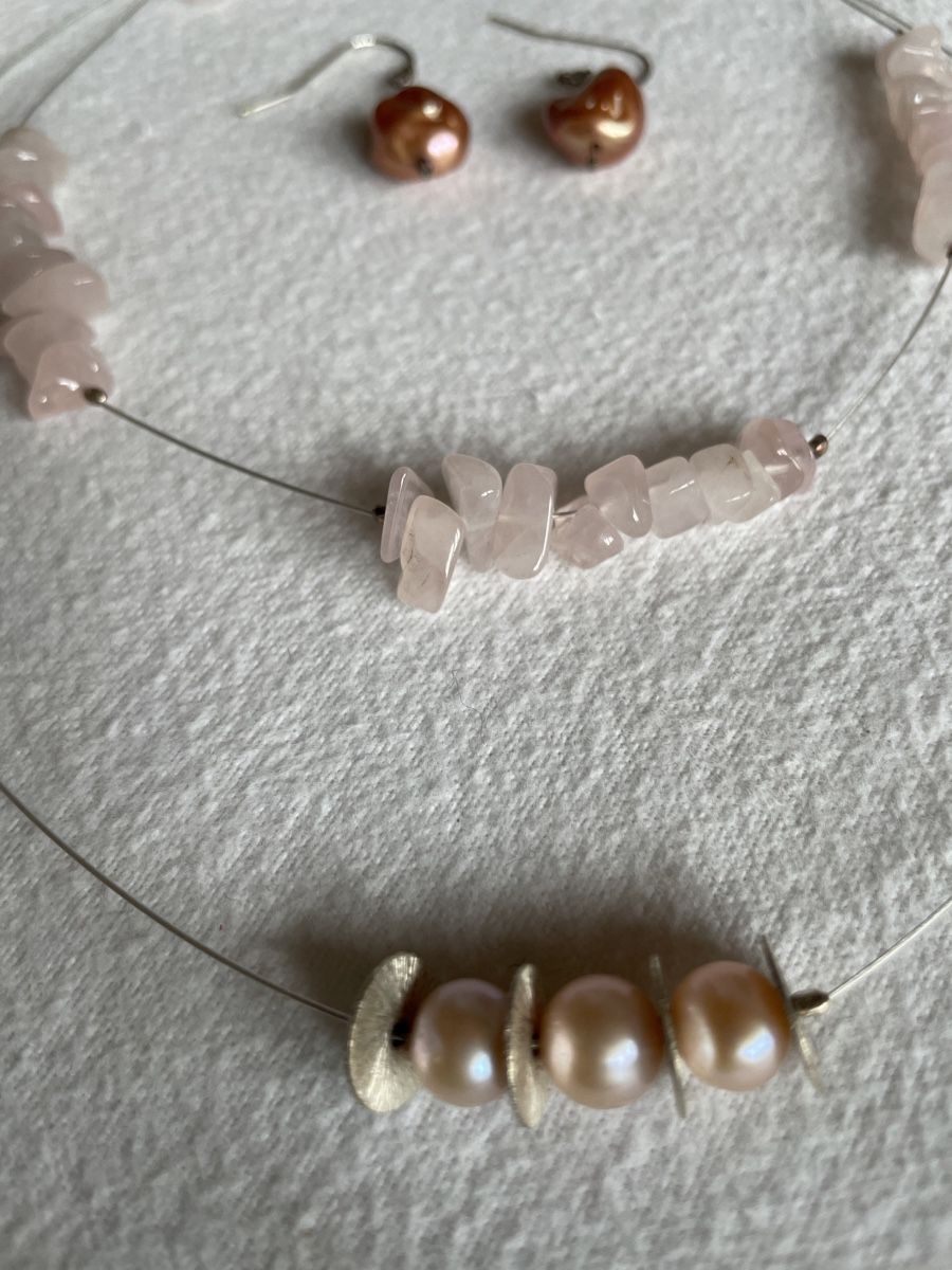 Sonstiger Schmuck: <Schmuckset: Rosenquarz & Perlen> – Gebraucht aus Münsingen von Secondhand89 2