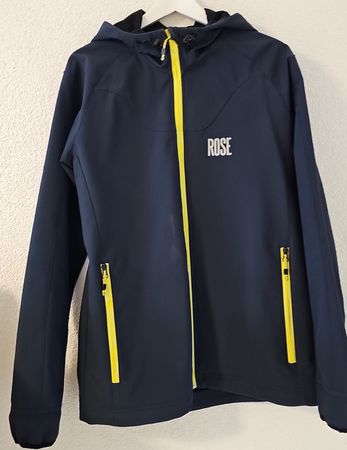 Stylische ROSE Übergangsjacke. Grösse M