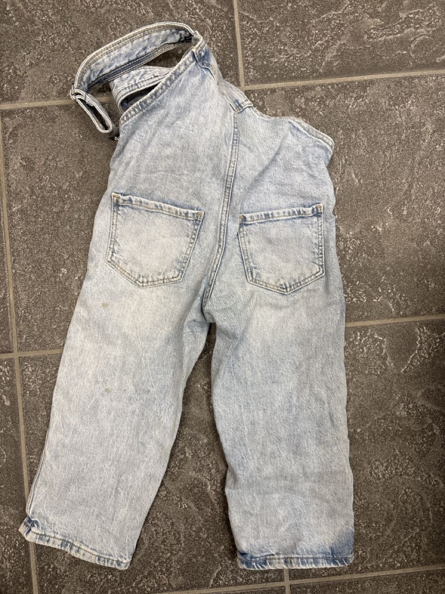 H&M Hosen: Tolle Latzhose H&M 92 – Gebraucht aus Wohlen AG von Tschiggi06 2