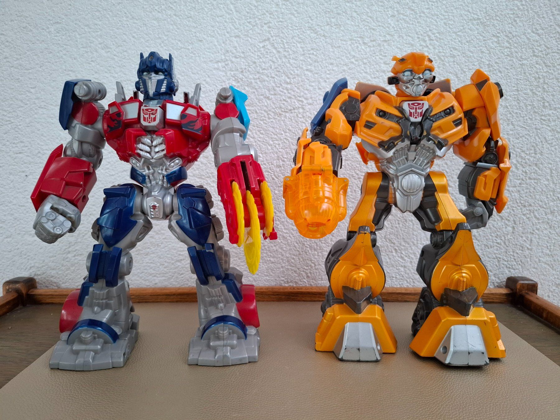 Hasbro Jouets: ⚡ 2xGéants Transformers Hasbro-Optimus Prime & Bumblebe-2011 – D'occasion à Meinier par Gattuso22
