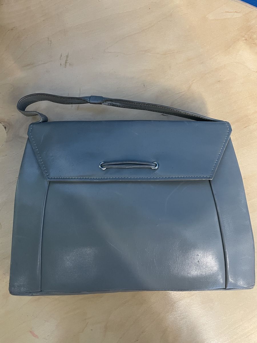 Borse da donna: 1950s Vintage Grey leather Hand Bag   – Usato da Zürich venduto da MISSYS-WONDERBAG