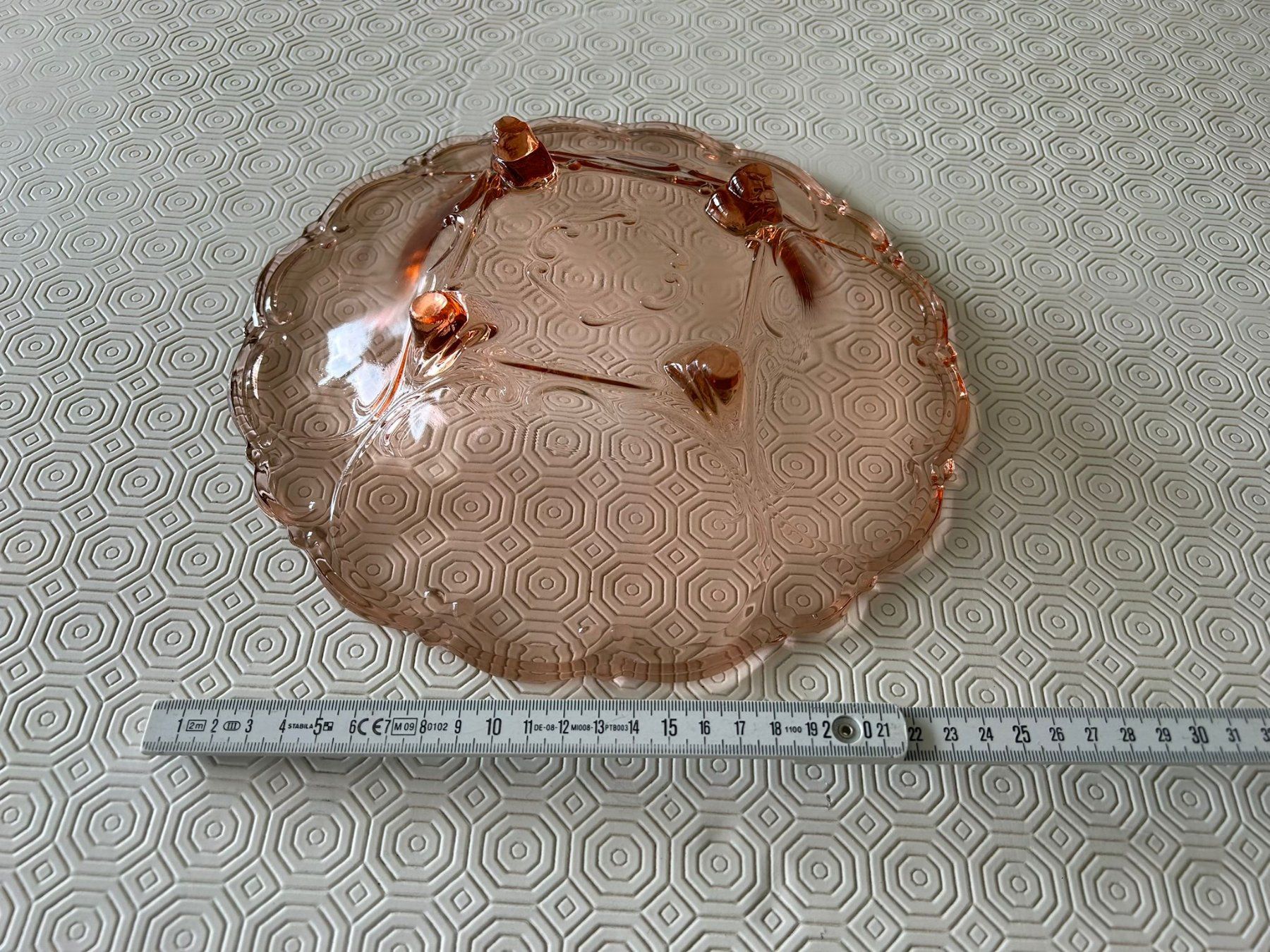 Ciotole: Ciotola in vetro rosa con piedini – Usato da Melano venduto da H-Sara 1