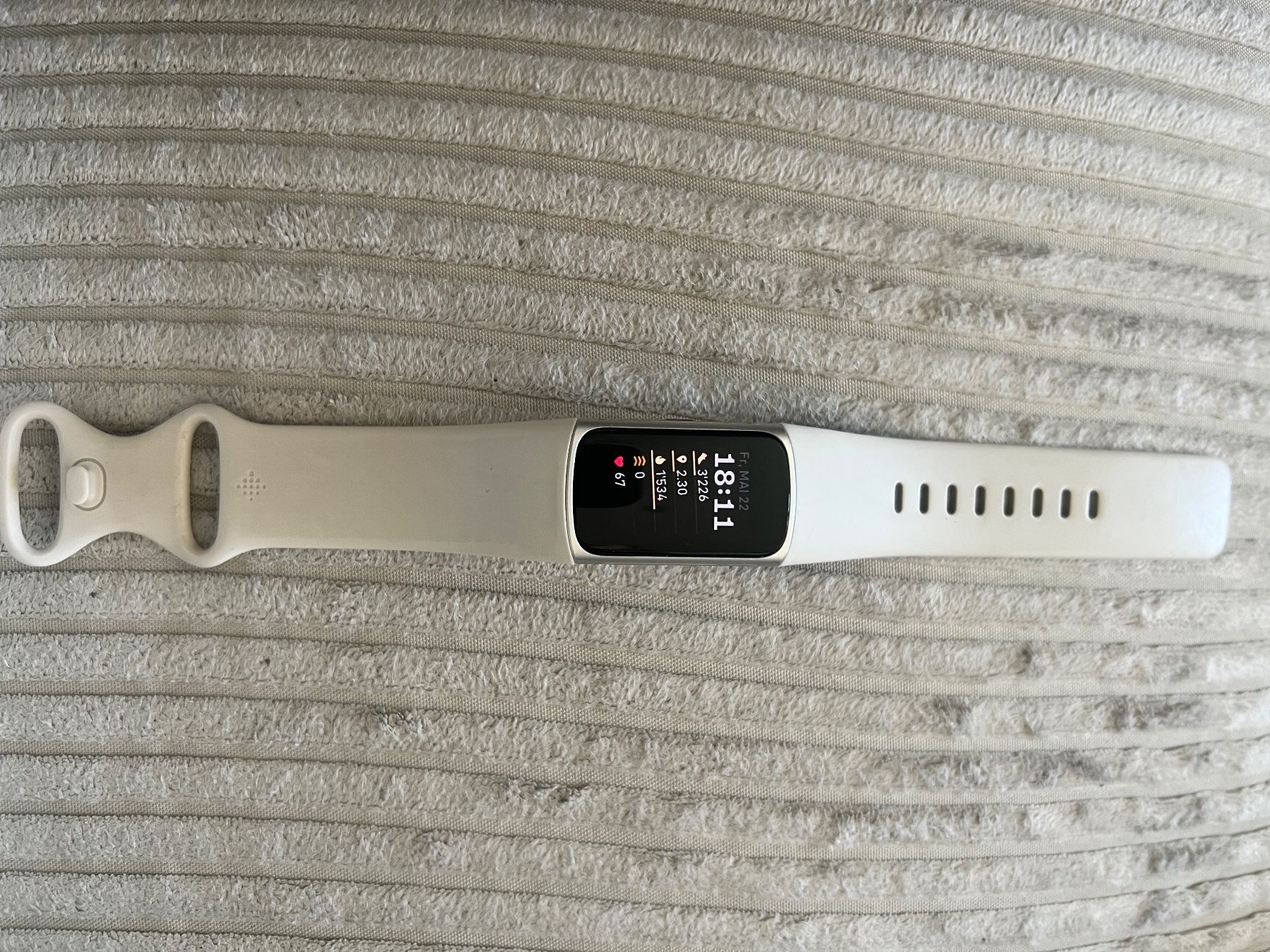 Fitbit Smartwatch: Fitbit Charge 6 inkl 7 Armbänder – D'occasion à Ebikon par may_vx87