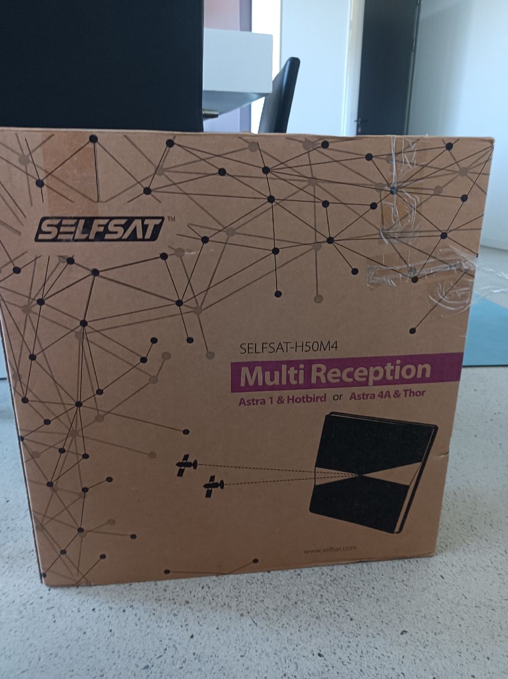 Radiocomunicazione: Selfsat H50M4 Satellitenantenne - originalverpackt – Nuovo (secondo la descrizione) da Schlieren venduto da Pascale07 3