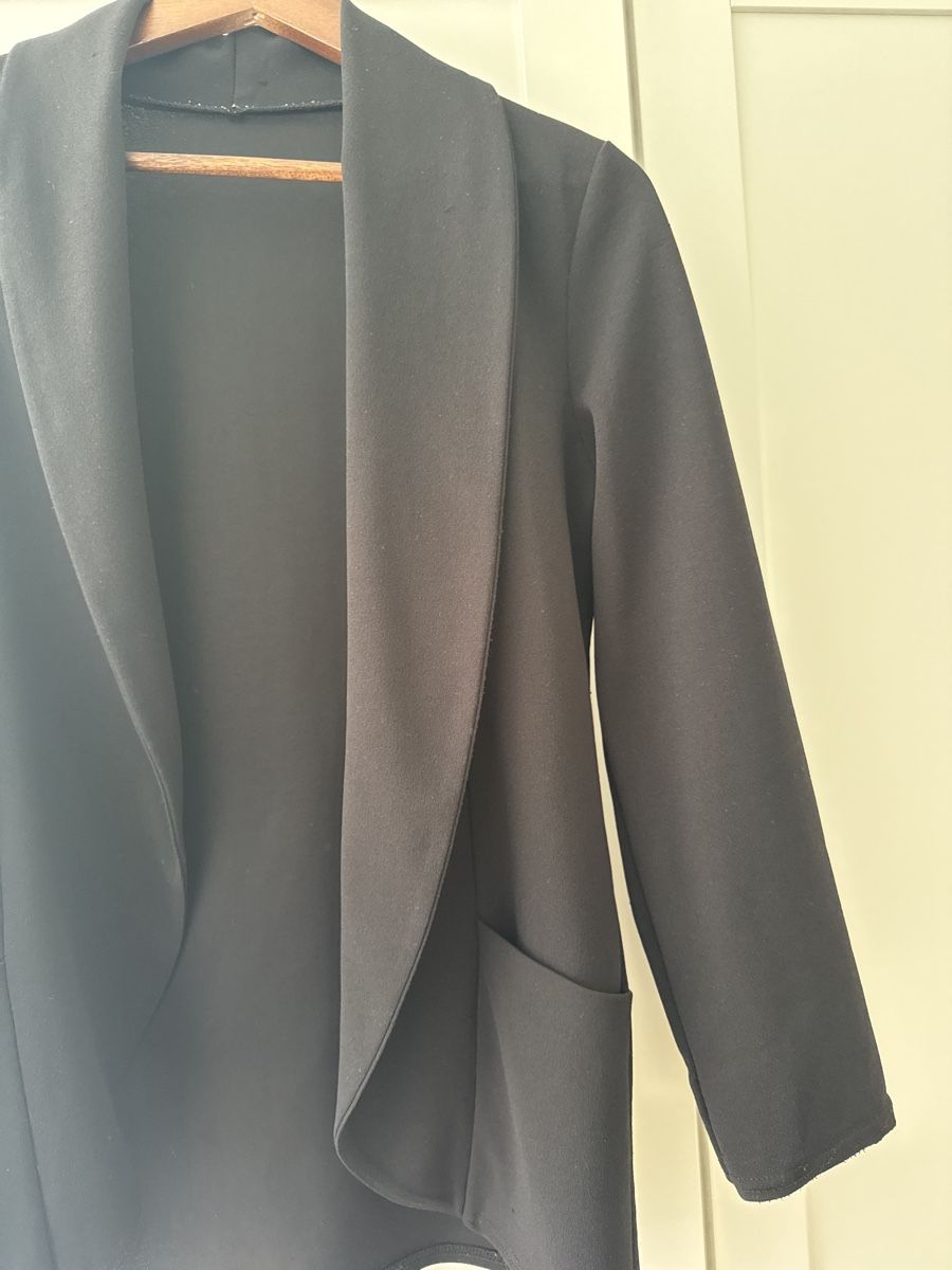 Jacken: Stylish Black Blazer, Perfect for Summer – Neu (gemäss Beschreibung) aus Münchenstein von emm_v9wv 1