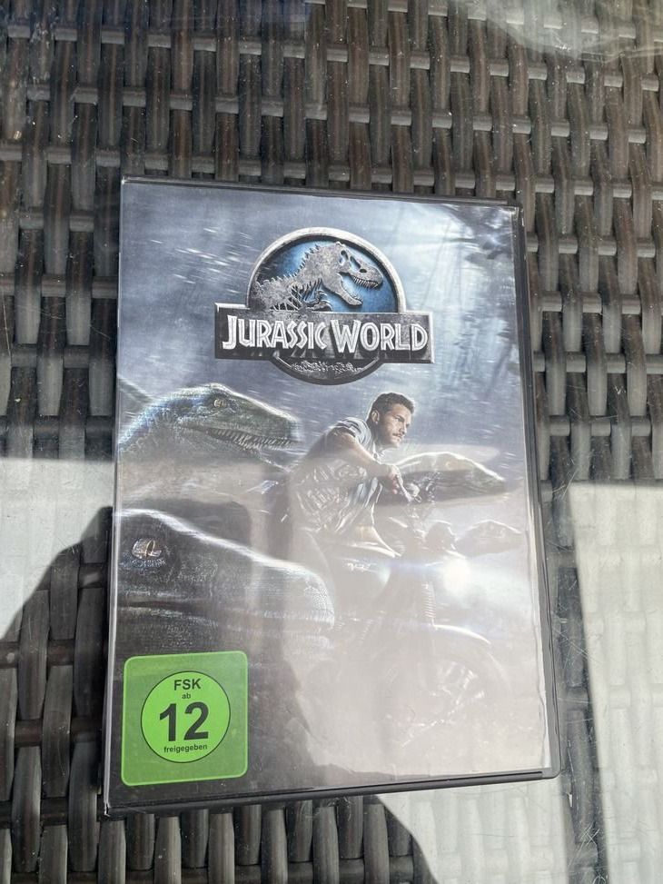 Alle DVDs: DVD Jurassic World ab 12 J. – Neu (gemäss Beschreibung) aus Bergdietikon von antovale