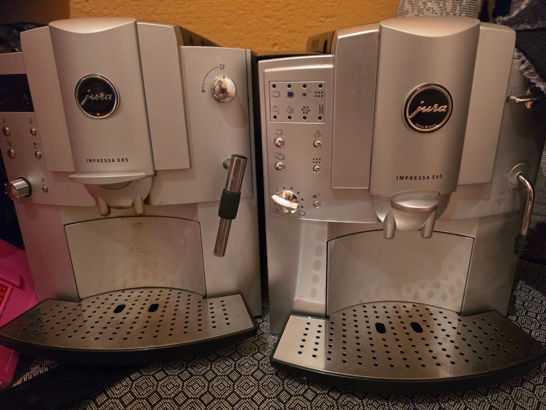 Jura Machines à café & Machines à expresso: machine cafer jura + divers telephone – Défectueux à Sutz par eld_mb67 1