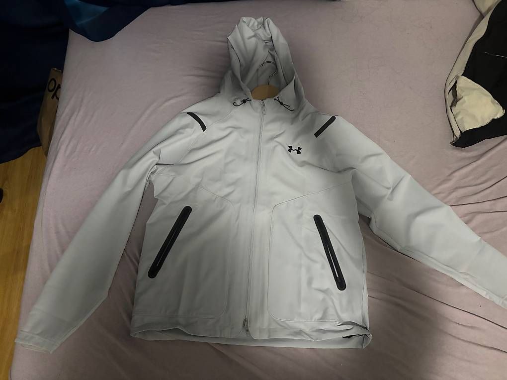 Nike Giacche: Nike running windbreaker – Usato da Studen BE venduto da jam_j5dq