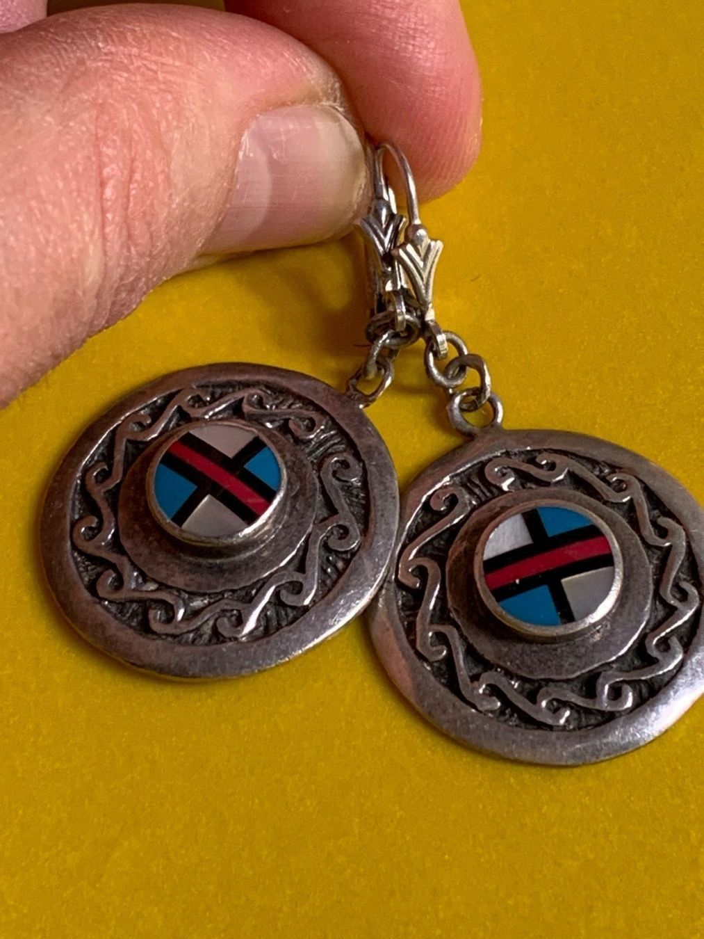 Ohrringe & -stecker: Ohrenringe rund silber/blau/rot/perlmut – Gebraucht aus Dittingen von Bellevista 7