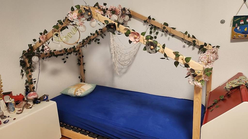 Conforama Betten: Hausbett – Gebraucht aus Biel/Bienne von SabSam07