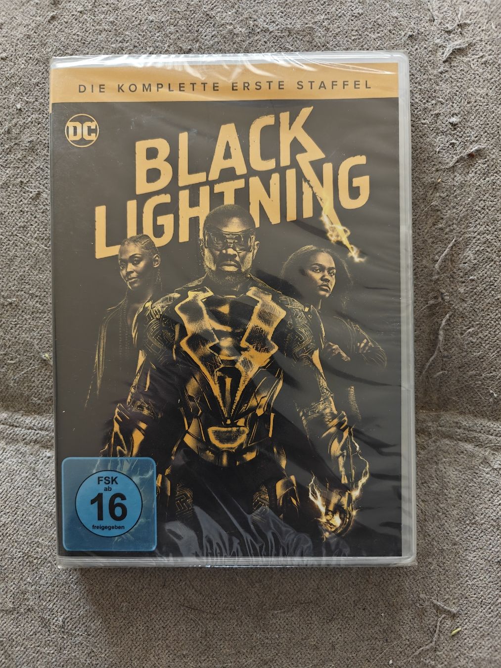 Tutti i DVDs: Black Lighting Staffel 1 DVD deutsch – Nuovo e nell'imballaggio originale da Schwerzenbach venduto da Salamon33