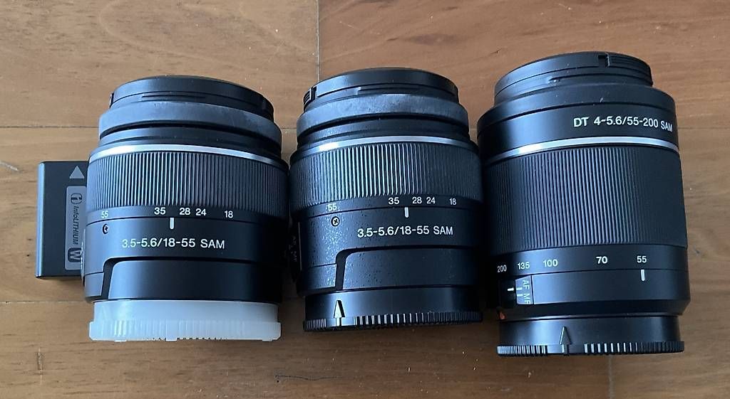 Fotocamera: Sony Alpha 55 mit 7 Objektiven – Usato da Schmitten FR venduto da Chili58 2