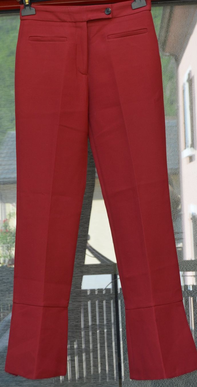 Fendi Pantaloni: Fendi Hose / pantalon .38 – Usato da Collonges venduto da arashee
