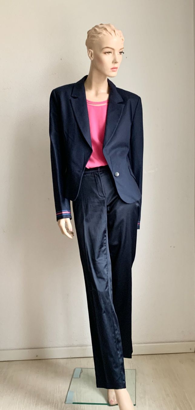 Lotti di vestiti: Kombination von Blazer Matthew Williamson / Hose / Top – Usato da Kloten venduto da Nephty 1