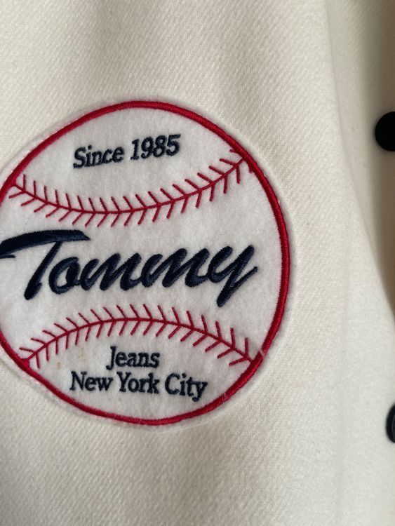 Tommy Hilfiger Giacche: TOMMY JEANS BLOUSON BOMBERJACKE – Nuovo (secondo la descrizione) da Zürich venduto da STYLEHAUS 6