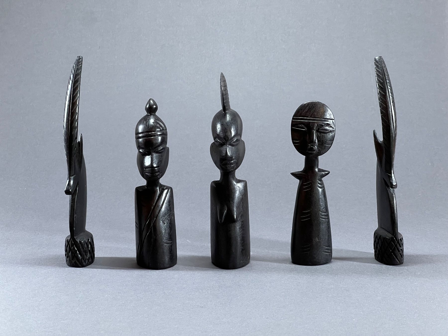 Alle Dekorationen: Afrikanische (Senegal) Holzfiguren-Set, Handarbeit, 10 Stück – Gebraucht aus Sennhof von Johnbest 2