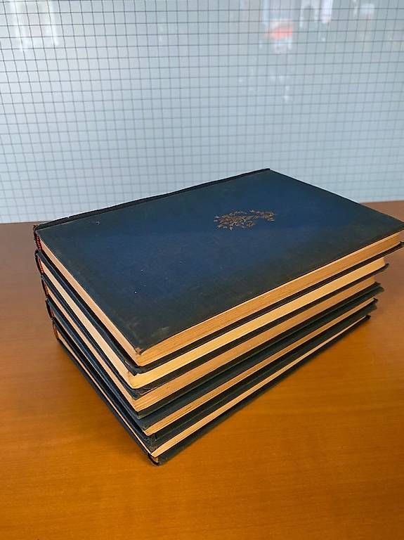 Bücher: 5 Bände - Die Mode – Gebraucht aus Steinhausen von einzelstueck-brocki 2