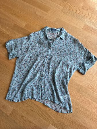 Attraktive Bluse von VAN LAAK, Gr. 38 (gross) WIE NEU!