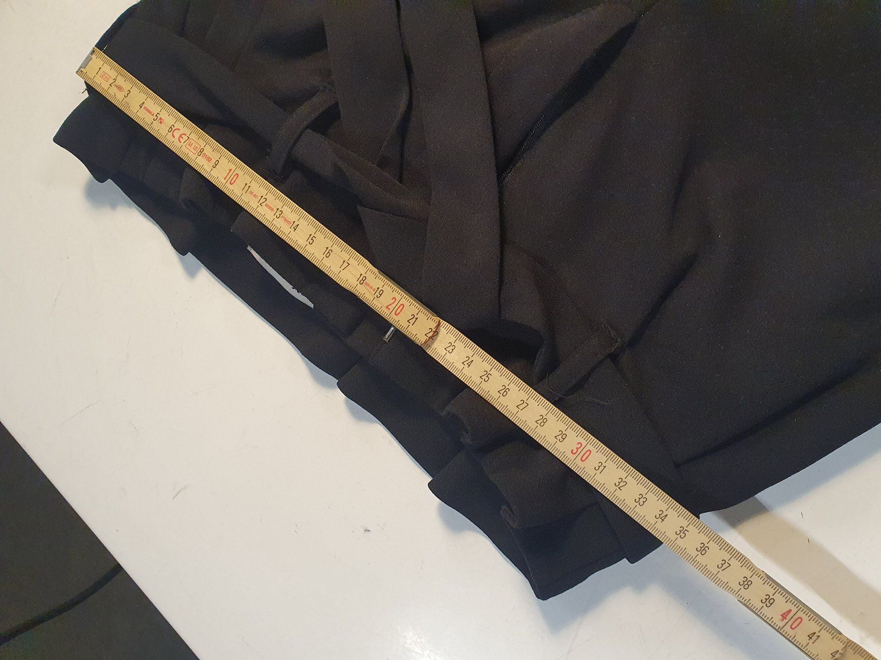 Only Pantaloni: Only Anzughose schwarz grösse 34 – Usato da Zürich venduto da loosebone 7