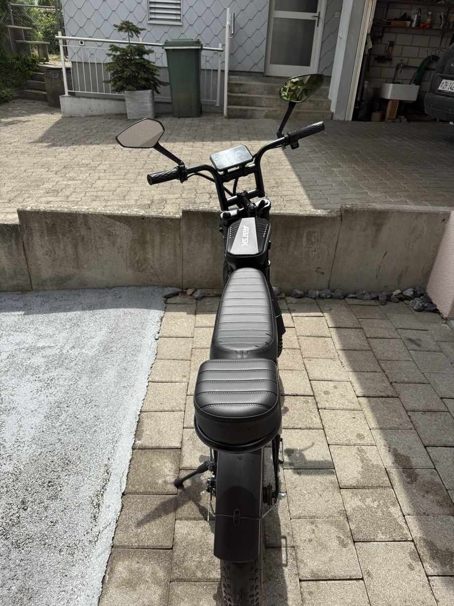 Veicoli elettrici: E-Roller schwarz neuwertig – Usato da Niederglatt ZH venduto da ele_x8z5 2