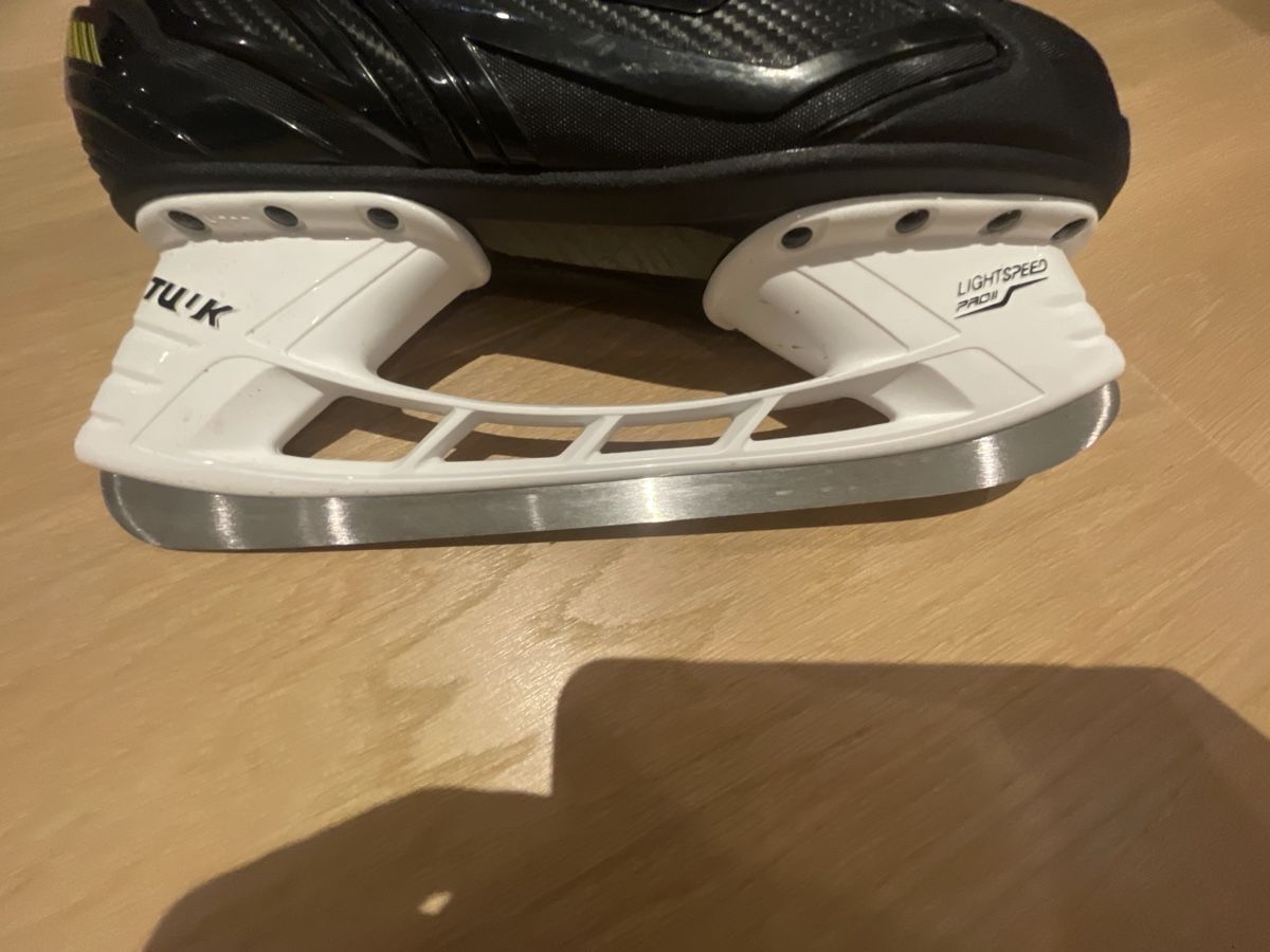 Bauer Schlittschuhe: Schlittschuhe Bauer S23, Grösse 42 – Neu (gemäss Beschreibung) aus Weesen von ursinaandrea 2