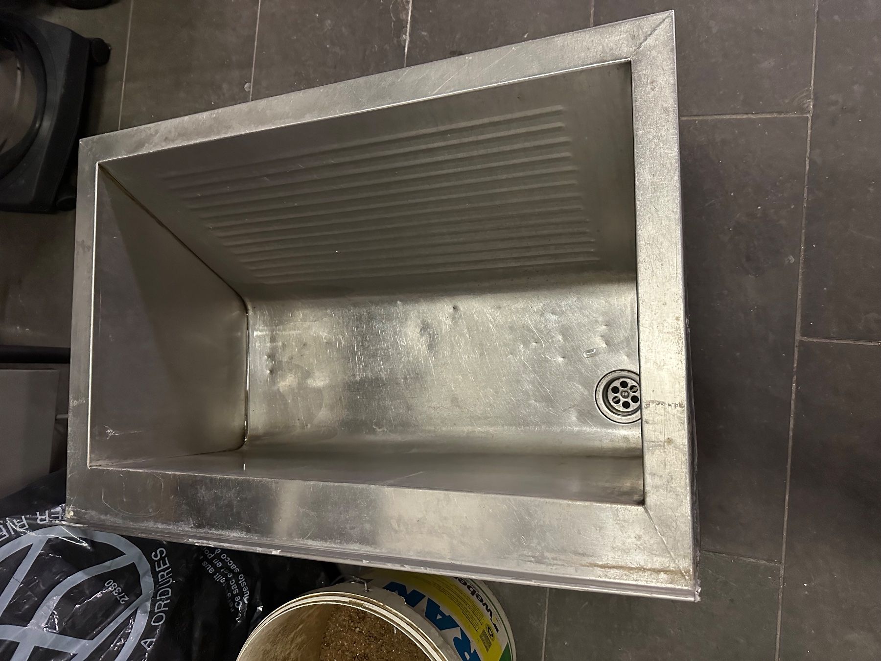 Franke Lavabi & lavandini: Lavabo inox – Usato da St-Aubin-Sauges venduto da bmg.2024 1