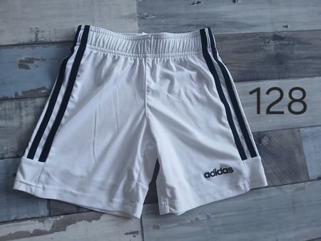 128 Adidas dünne Sporthose für Sommer