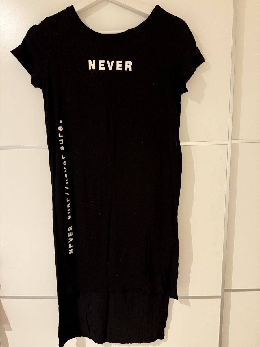 T-shirt: Langes T-Shirt – Usato da Luzern venduto da vivientth