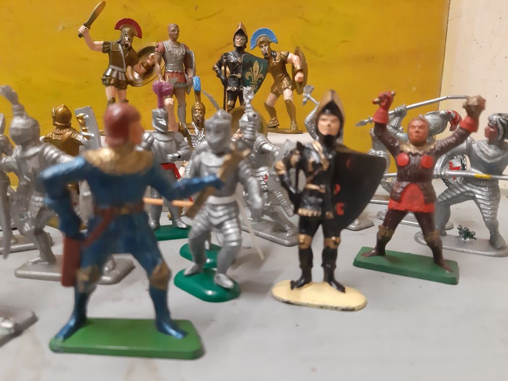 Jouets: 22 guerriers Antiquité et Moyen-âge  – D'occasion à Monthey par Jmbois 3