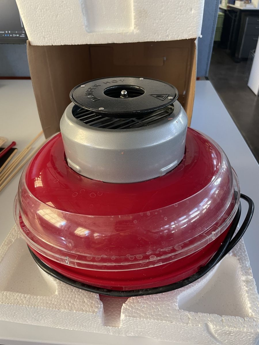 Küchengeräte: Zuckerwattemaschine – Gebraucht aus Rafz von Nb.photography