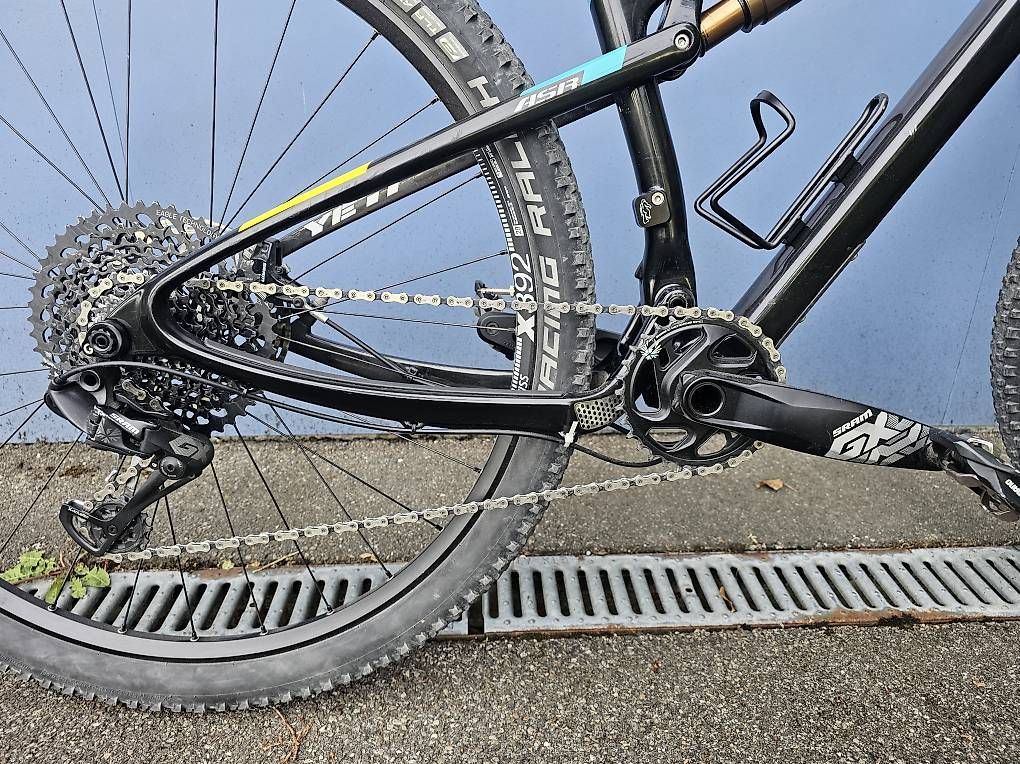 Vélos: Yeti ASR Carbon Fully – D'occasion à Stein am Rhein par min_yjw5 1