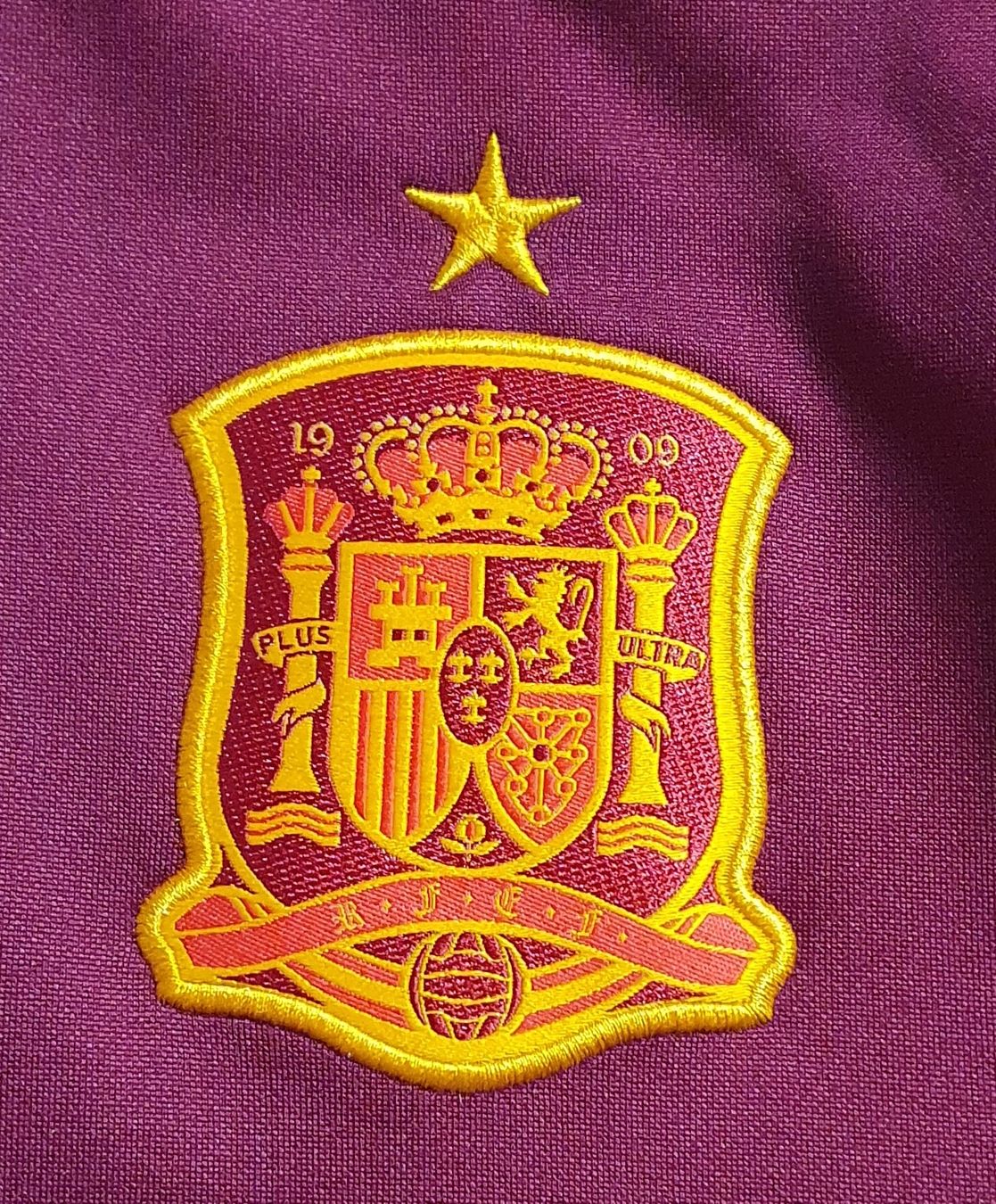 Adidas Giacche: Adidas 2020 Spanien Jacke Grösse M Neu – Nuovo (secondo la descrizione) da St. Gallen venduto da CaliSunshine 2