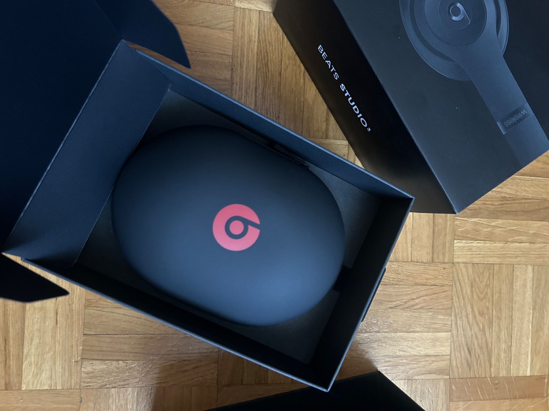 Beats Cuffie: Beats ByDre Studio3 Wireless mit Garantie – Nuovo (secondo la descrizione) da Genève venduto da sunandwind 2
