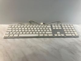 Apple Tastatur kabelgebunden mit Nummernblock gebraucht