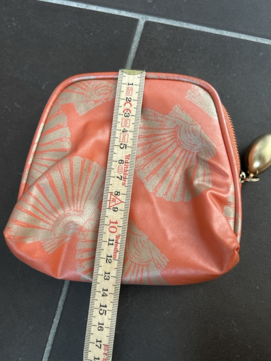Altro in  Abbigliamento & Accessori: Etui orange mit Muscheln – Usato da Winterthur venduto da Guizza93 3