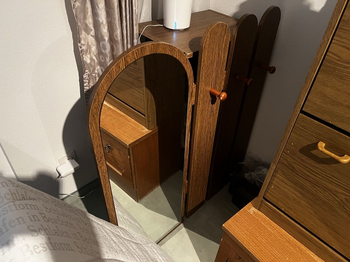 Guardaroba: Vintage Holz Garderobe – Usato da Rheineck venduto da Krisi1