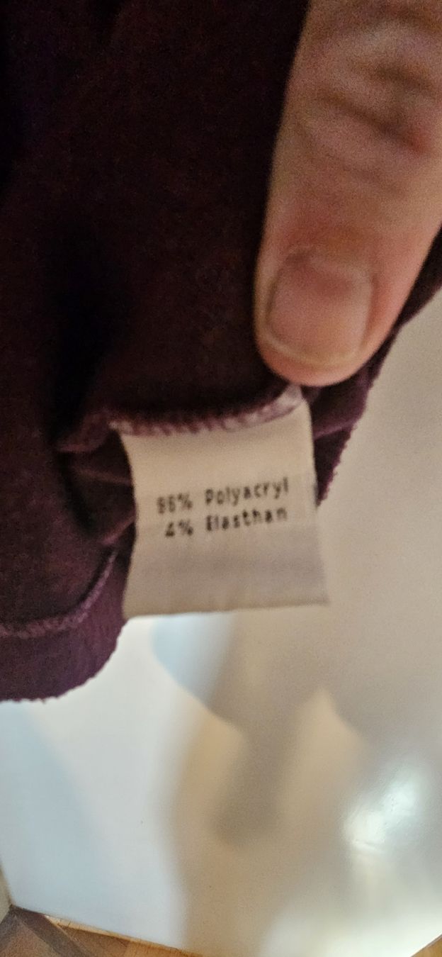 Maglioni & Felpe: Scooter Strickpullover, Grösse M, Weinrot - Herbst/Winter – Usato da Basel venduto da NikaV13 3