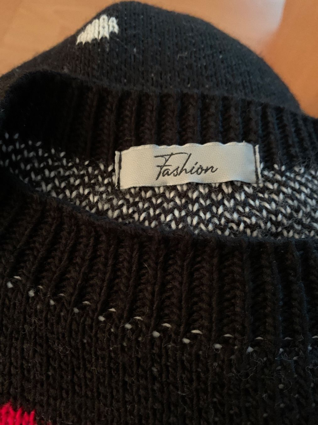 Pulls & Sweat-shirts: Joli pull de Noël taille M – D'occasion à MEYRIN par Gwendo10 2