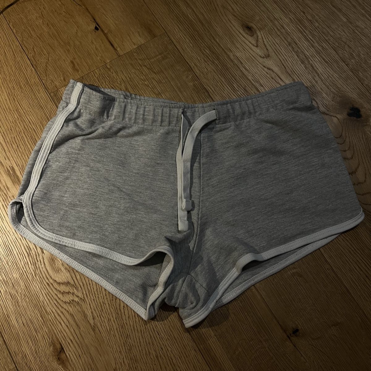 Negligees & Pigiami: Pyjama Shorts Grau – Usato da Chur venduto da noe_mh8b
