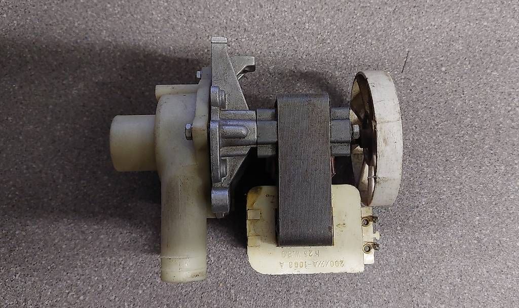 Pompe & Parti di ricambio: Pompe à eau 220 volts – Usato da Morges venduto da pha_9xnc 2