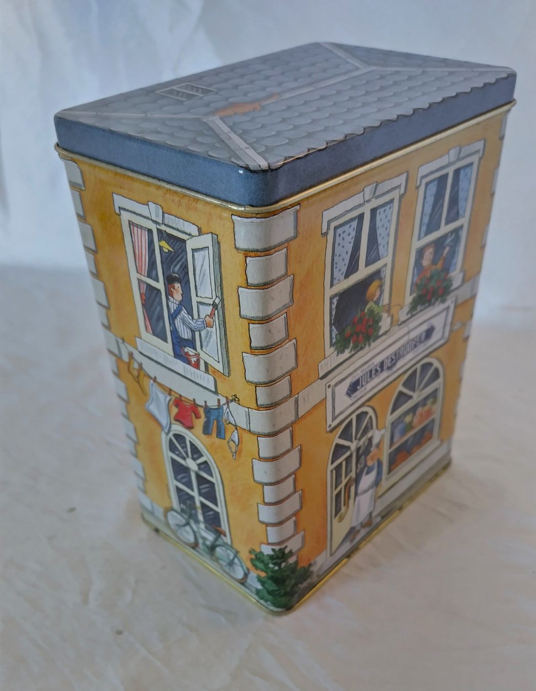 Barattoli: Blechdose "Haus" Jules Destrooper Biscuits  ab Fr. 4.- – Usato da Bellach venduto da JingleJerry 1