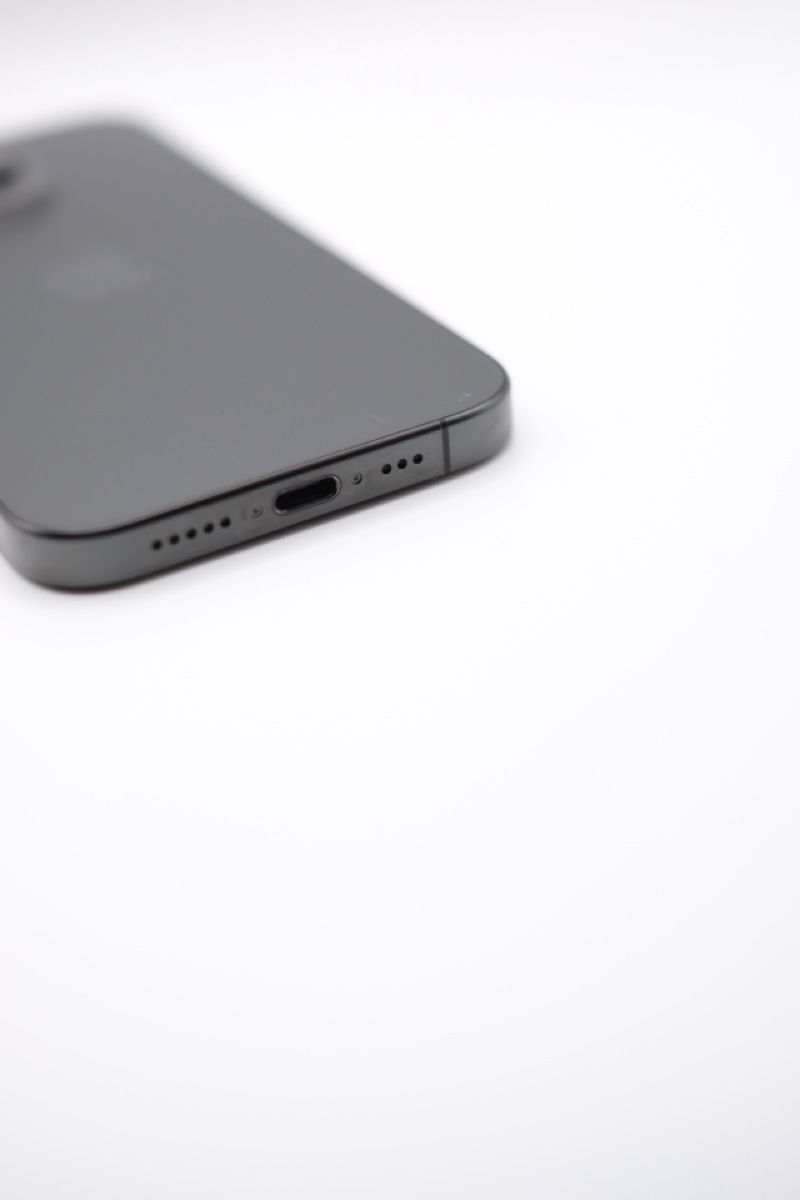 Apple Telefoni cellulari / Smartphones: iPhone 15 Pro 256 gb – Usato da Basel venduto da Gucci57 5