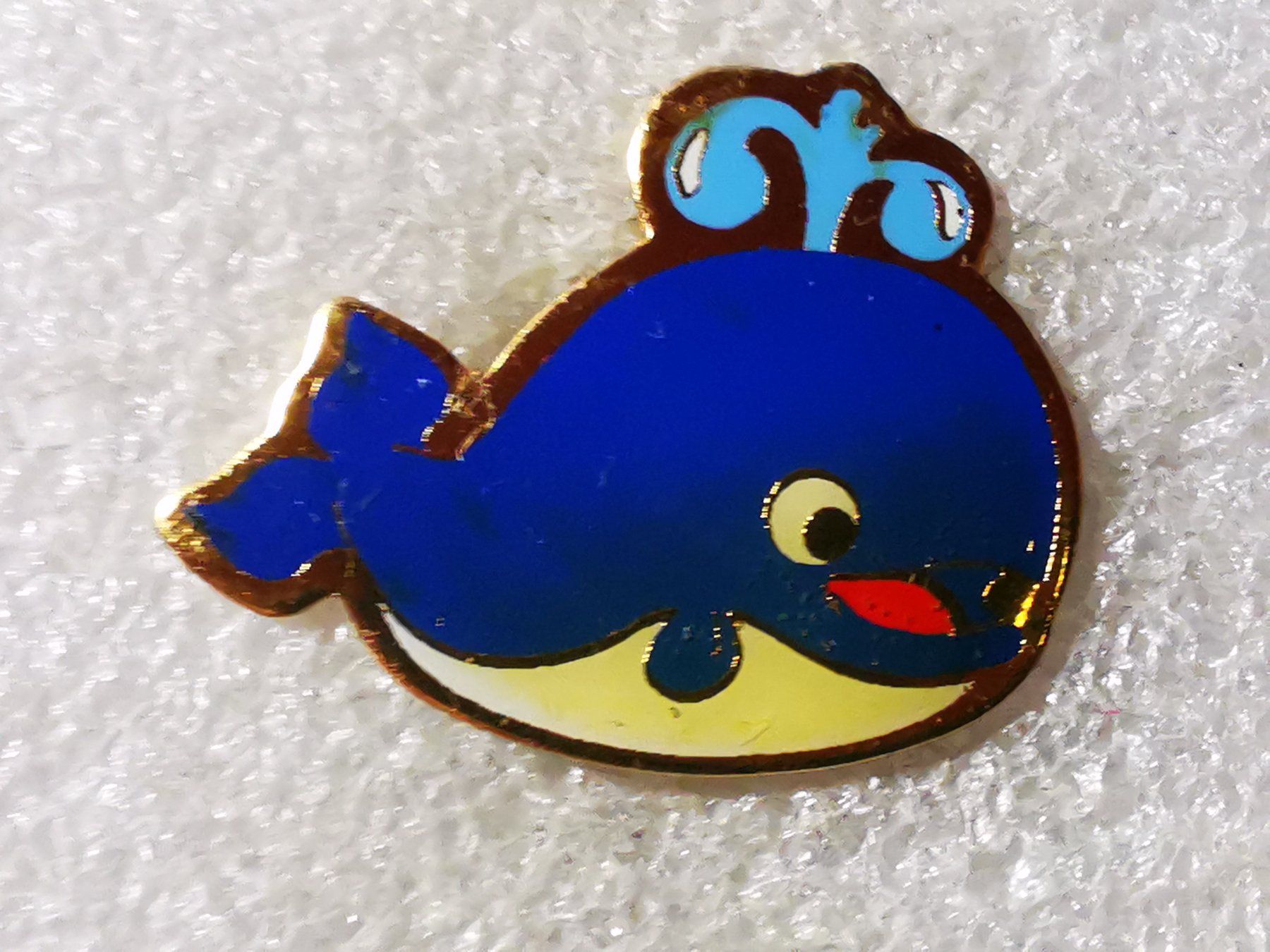 Placchette & Badge: Ansteckpin 16: Wal – Usato da Oppligen venduto da Pin-Fall-Shop
