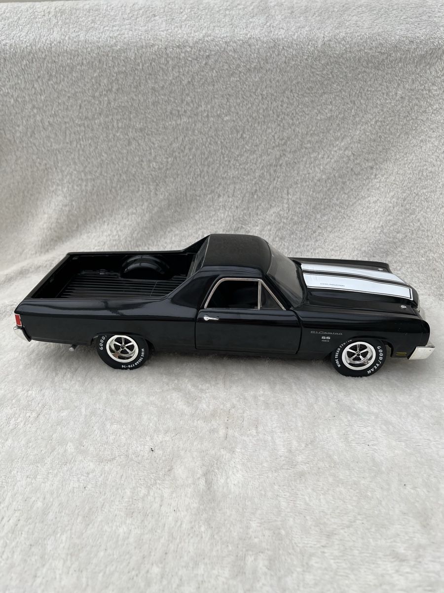 AMT/ERTL Modellautos: Chevrolet El Camino SS 454 – Neu (gemäss Beschreibung) aus Oberweningen von mer_2yn9 3