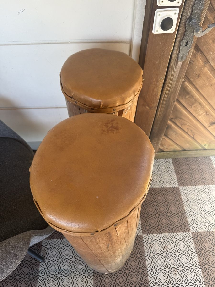 Sgabelli: Massive holz hocker/ Bar hocker vintage – Usato da Wynau venduto da Ziegler_Secondhand 1