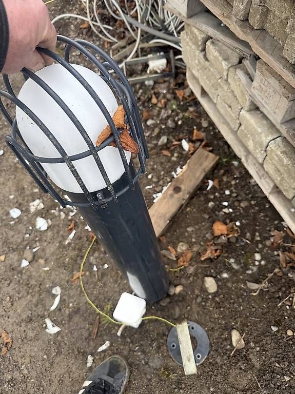 Lampade: Wegelampe – Usato da Horgen venduto da 11sh 2