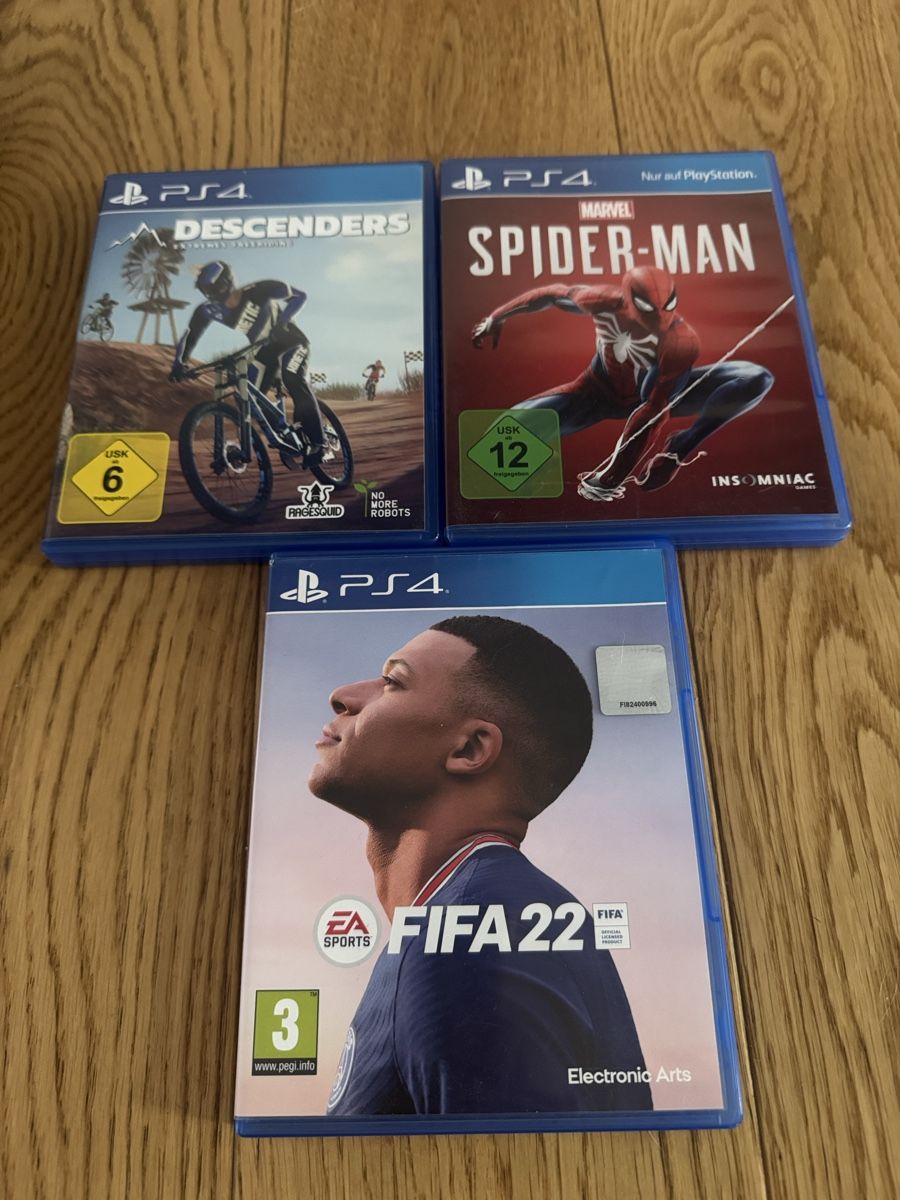 Sony Console: Playstation 4 Konsole mit 3 Spielen und Controller – Usato da Wettingen venduto da Mogel76 4