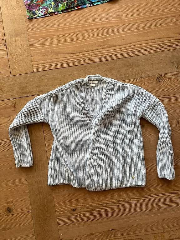 Brax Giacche: Hellblaue Strickjacke Brax Grösse 38 – Usato da Zürich venduto da rom_5vdf